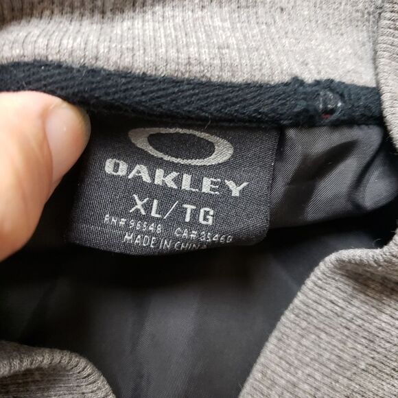 Oakley Street Bomber Jacket Men's XL Black And Gray Snap Up Varsity - Picture 5 of 9